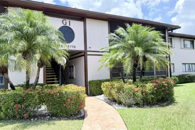 9794 N Belfort Cir #202, Tamarac: photo 1 of 35
