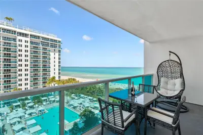 2301 Collins Ave #1015, Miami Beach: photo 1 of 14
