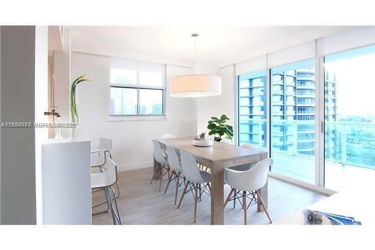 1250 S Miami Ave #901, Miami: photo 1 of 10