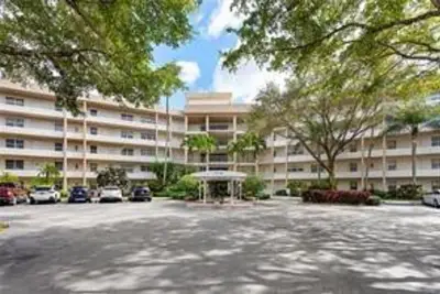 3800 Oaks Clubhouse Dr #110, Pompano Beach: photo 1 of 57
