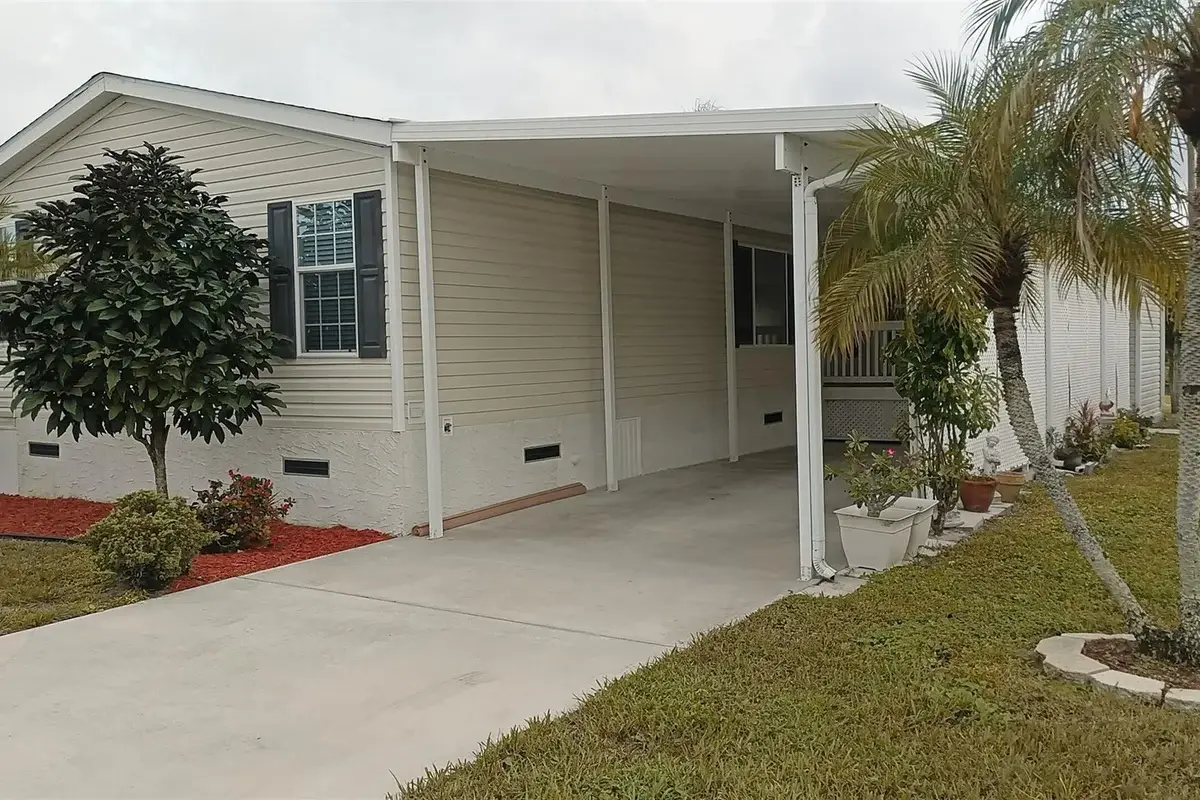 8204 South St, Boca Raton: photo 1 of 48