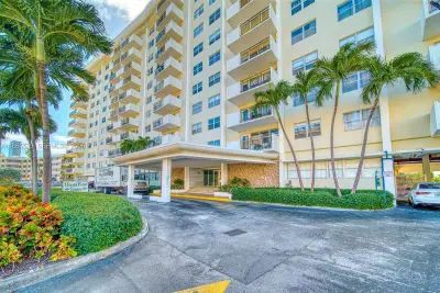 401 Golden Isles Dr #908, Hallandale Beach: photo 1 of 26