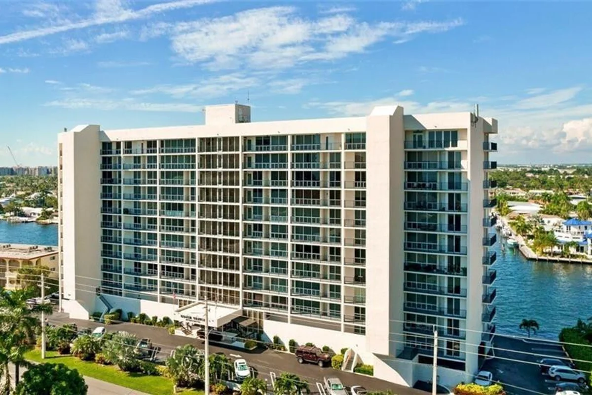 521 N Riverside Dr #602, Pompano Beach: photo 1 of 24