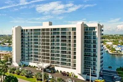 521 N Riverside Dr #602, Pompano Beach: photo 1 of 24