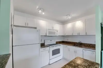 223 Flanders #E, Delray Beach: photo 1 of 12
