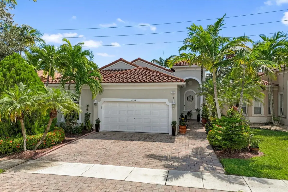 4122 NE 22nd St, Homestead: photo 1 of 51