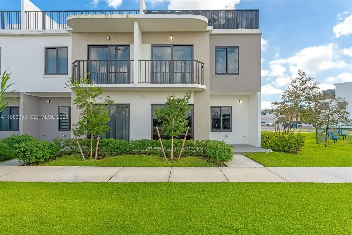 26144 SW 146th Ct, Homestead: photo 1 of 35