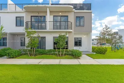 26144 SW 146th Ct, Homestead: photo 1 of 35