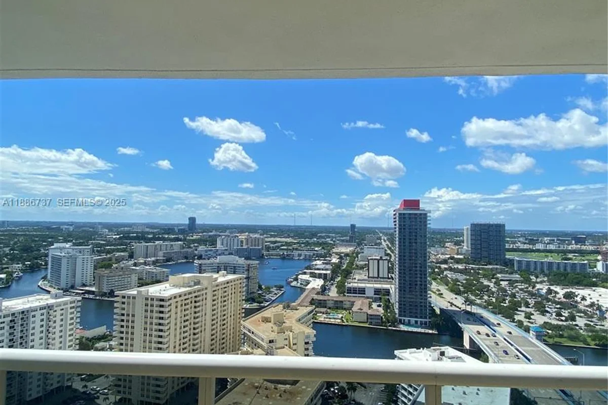 1800 S Ocean Dr #2909, Hallandale Beach: photo 1 of 16