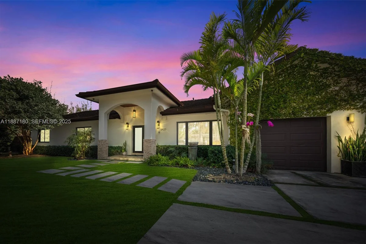 6420 SW 63rd Ter, South Miami: photo 1 of 38