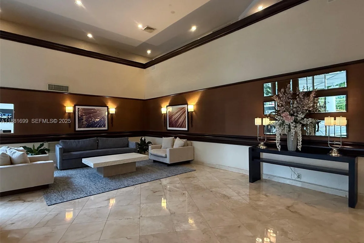 3400 NE 192nd St #2103, Aventura: photo 1 of 14