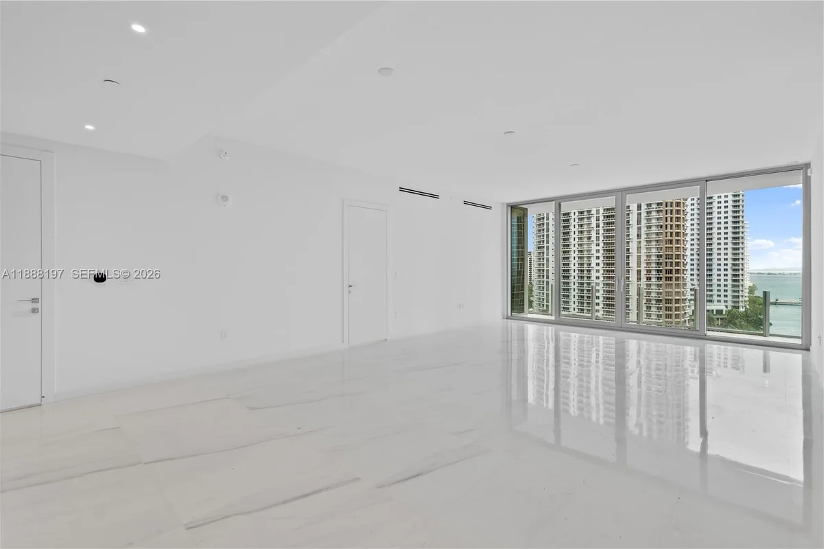 300 Biscayne Blvd Way #1103, Miami: photo 1 of 47