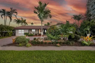 5830 NE 14th Rd, Fort Lauderdale: photo 1 of 46