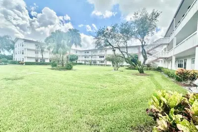 583 Fanshaw #N, Boca Raton: photo 1 of 36