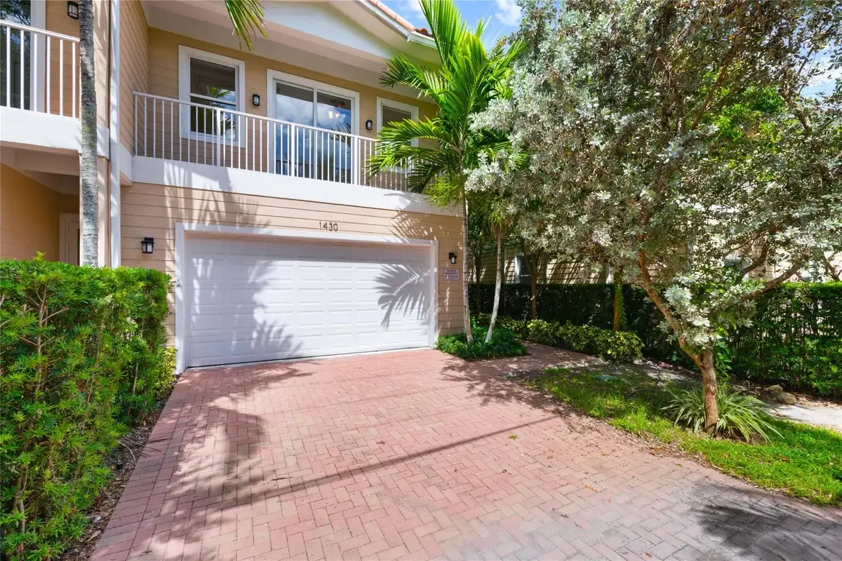 1430 SW 4th Ave, Fort Lauderdale: photo 1 of 32