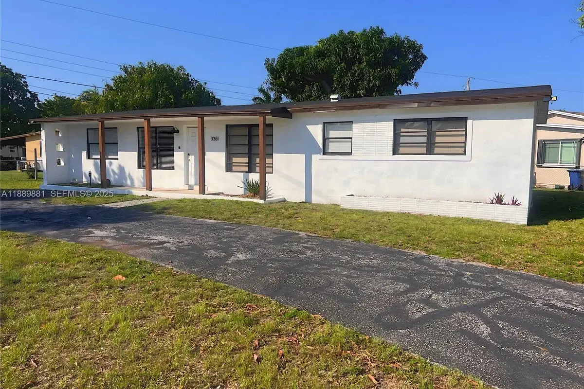 3361 NW 5th Pl, Lauderhill: photo 1 of 22
