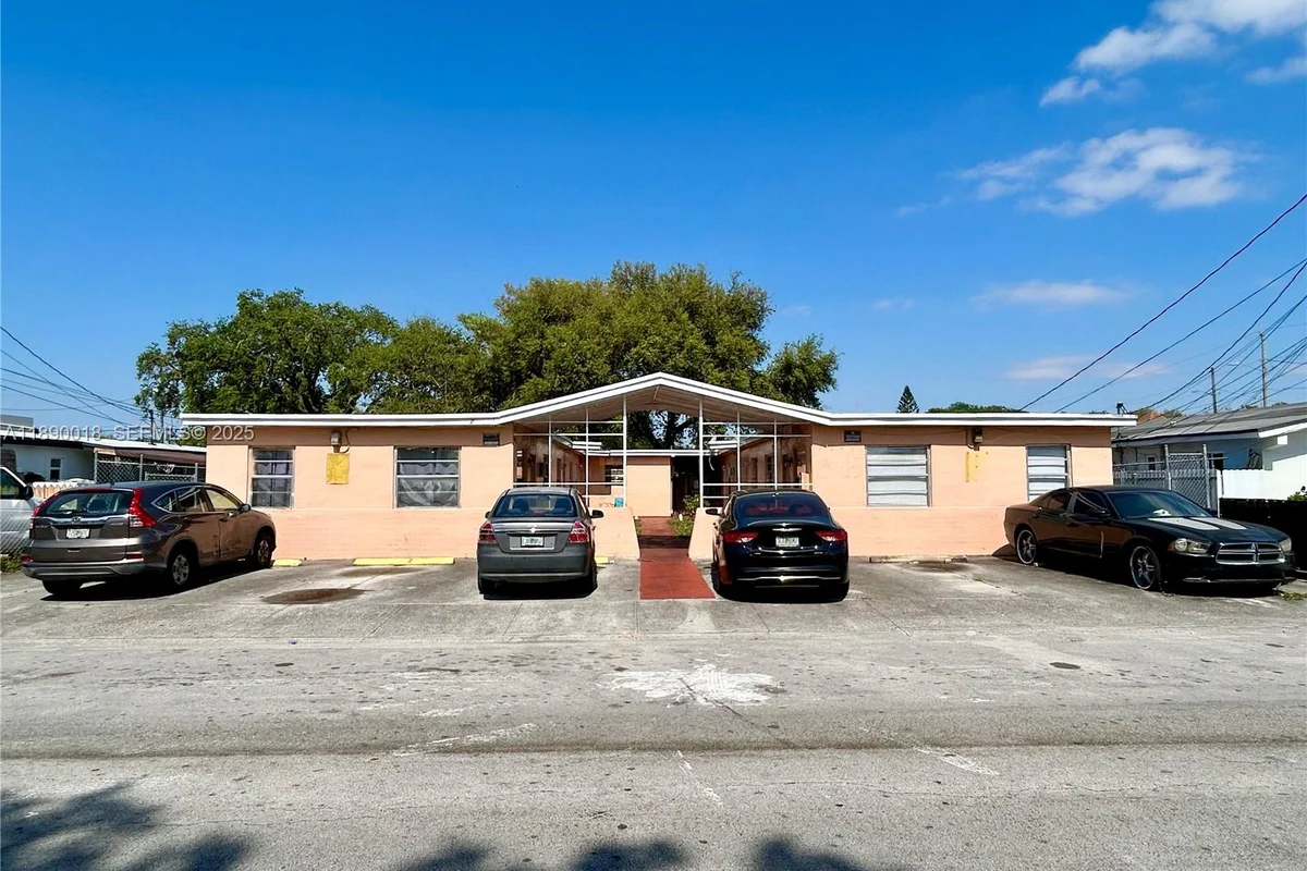 2013 Washington Ave, Opa-locka: photo 1 of 19