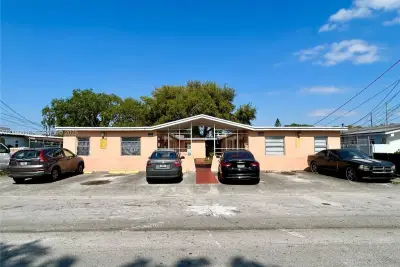 2013 Washington Ave, Opa-locka: photo 1 of 19