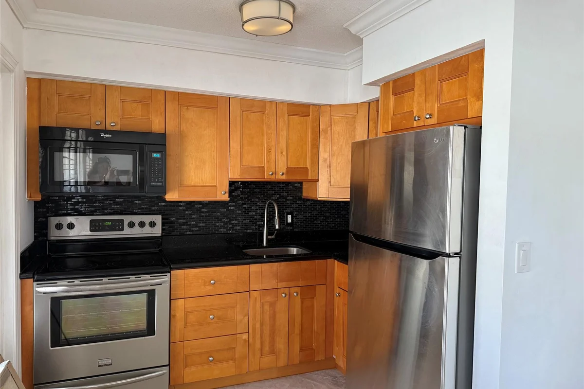 2131 NE 42nd Ct #202e, Lighthouse Point: photo 1 of 23