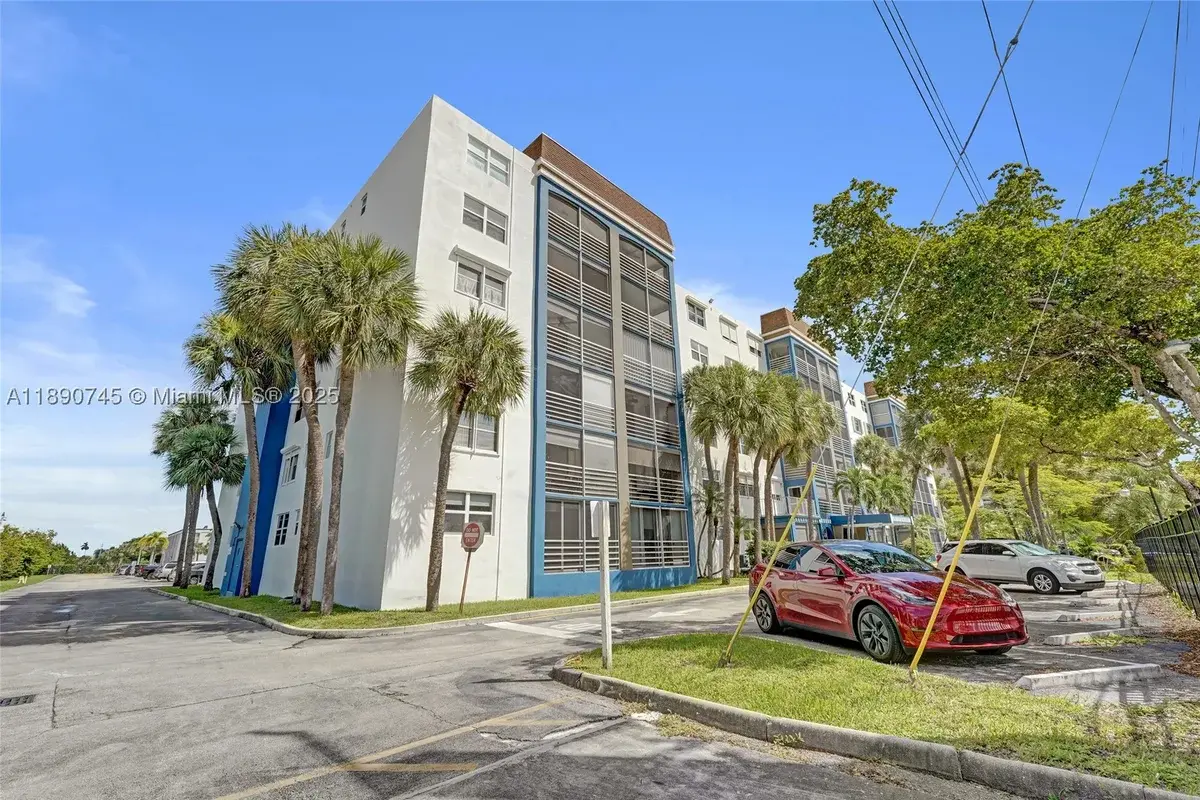 501 E Dania Beach Blvd #5-1G, Dania Beach: photo 1 of 40