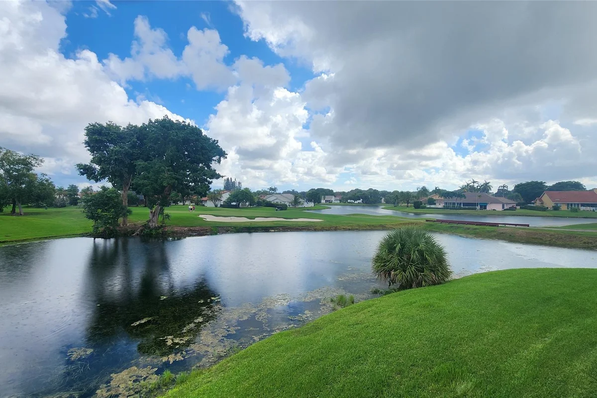 8751 Holly Ct #202, Tamarac: photo 1 of 29
