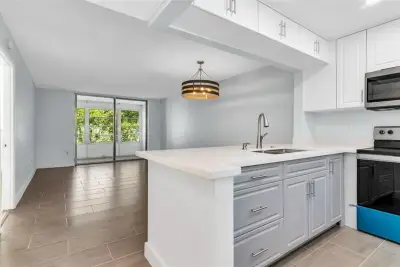 9091 Lime Bay Blvd #312, Tamarac: photo 1 of 23