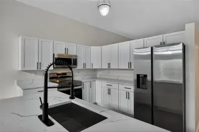 2424 SW 162nd Ave, Miramar: photo 1 of 39