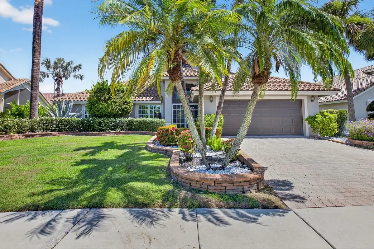 7317 Amber Falls Ln, Boynton Beach: photo 1 of 58