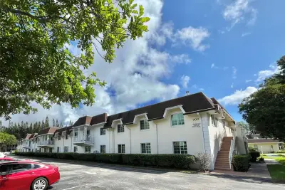 700 SE 2nd Ave #416, Deerfield Beach: photo 1 of 28
