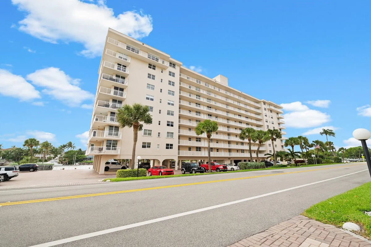 1050 Hillsboro Mile #203w, Hillsboro Beach: photo 1 of 30