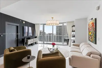 200 Biscayne Boulevard Way #3608, Miami: photo 1 of 31