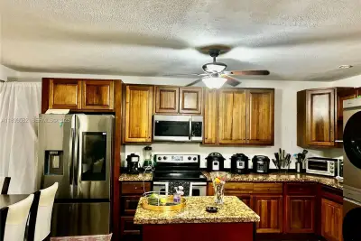 2918 Funston St #29B, Hollywood: photo 1 of 18