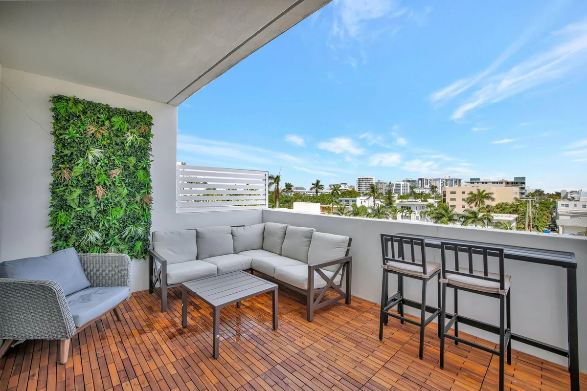 401 N Birch Rd #413, Fort Lauderdale: photo 1 of 38