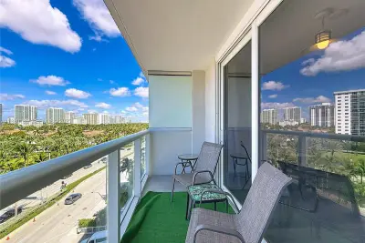 19201 Collins Ave #636, Sunny Isles Beach: photo 1 of 23