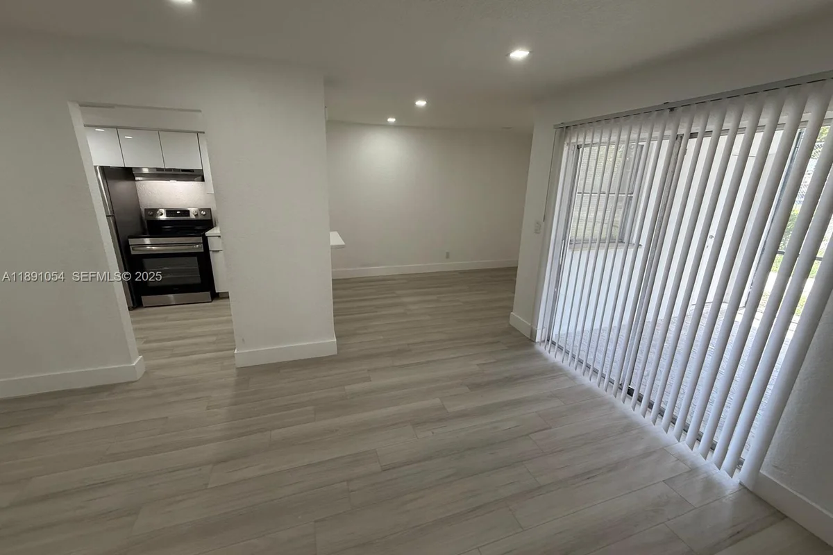 2655 NW 60th Way #195, Sunrise: photo 1 of 17