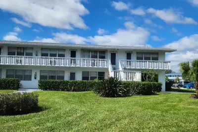 165 Camden G, West Palm Beach: photo 1 of 9