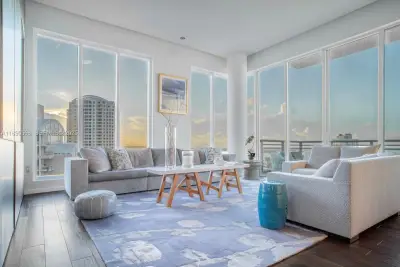 900 Brickell Key Blvd #2204, Miami: photo 1 of 40