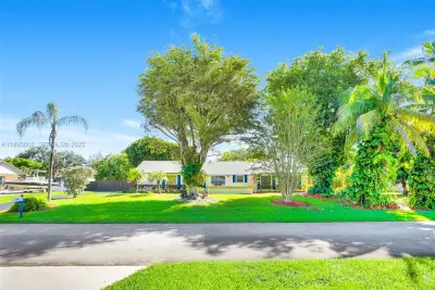 18045 SW 87th Ct, Palmetto Bay: photo 1 of 36