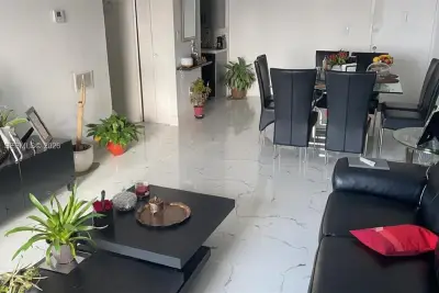 4675 W 18th Ct #1011, Hialeah: photo 1 of 20