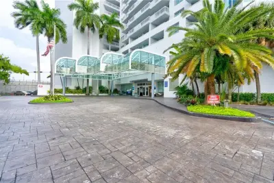 2670 E Sunrise Blvd #1119, Fort Lauderdale: photo 1 of 25