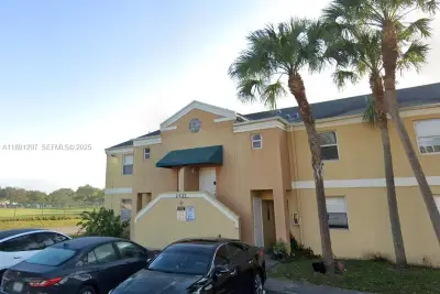 2421 NW 56th Ave #2-102, Lauderhill: photo 1 of 23