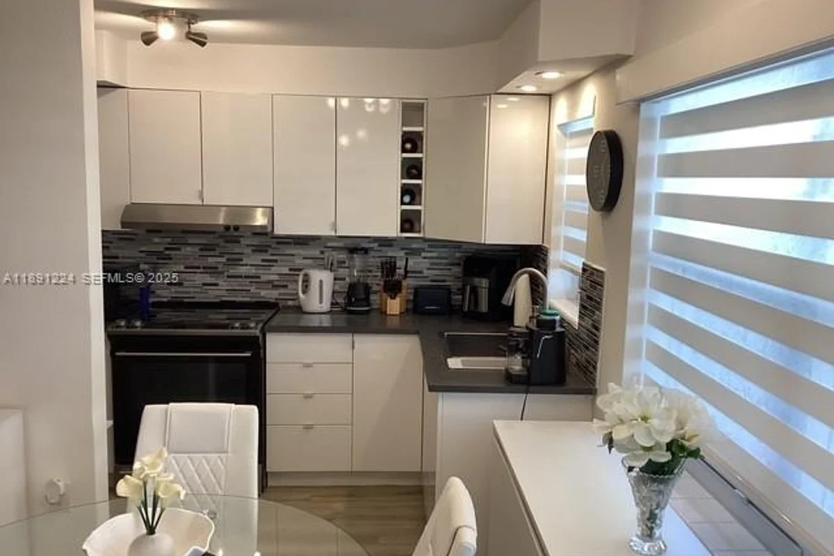 3133 S Ocean Dr #118, Hallandale Beach: photo 1 of 41