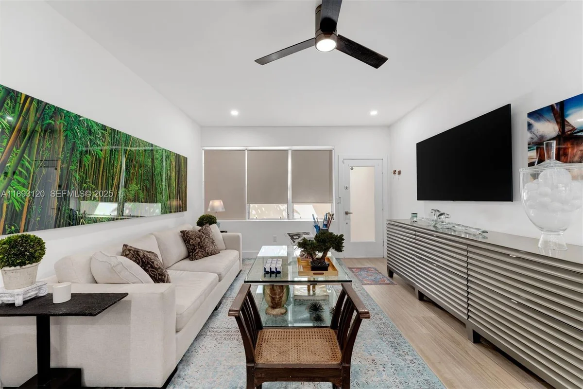 4720 Pine Tree Dr #2, Miami Beach: photo 1 of 23
