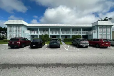 9848 Marina Blvd #811, Boca Raton: photo 1 of 86
