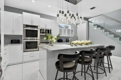 69 S Cortez Dr, Margate: photo 1 of 40
