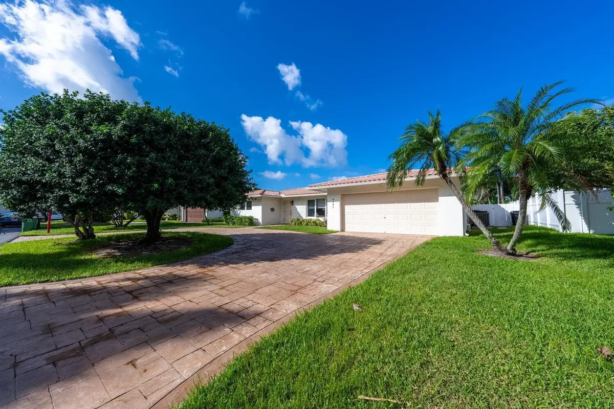 4731 NE 29th Ave, Fort Lauderdale: photo 1 of 31
