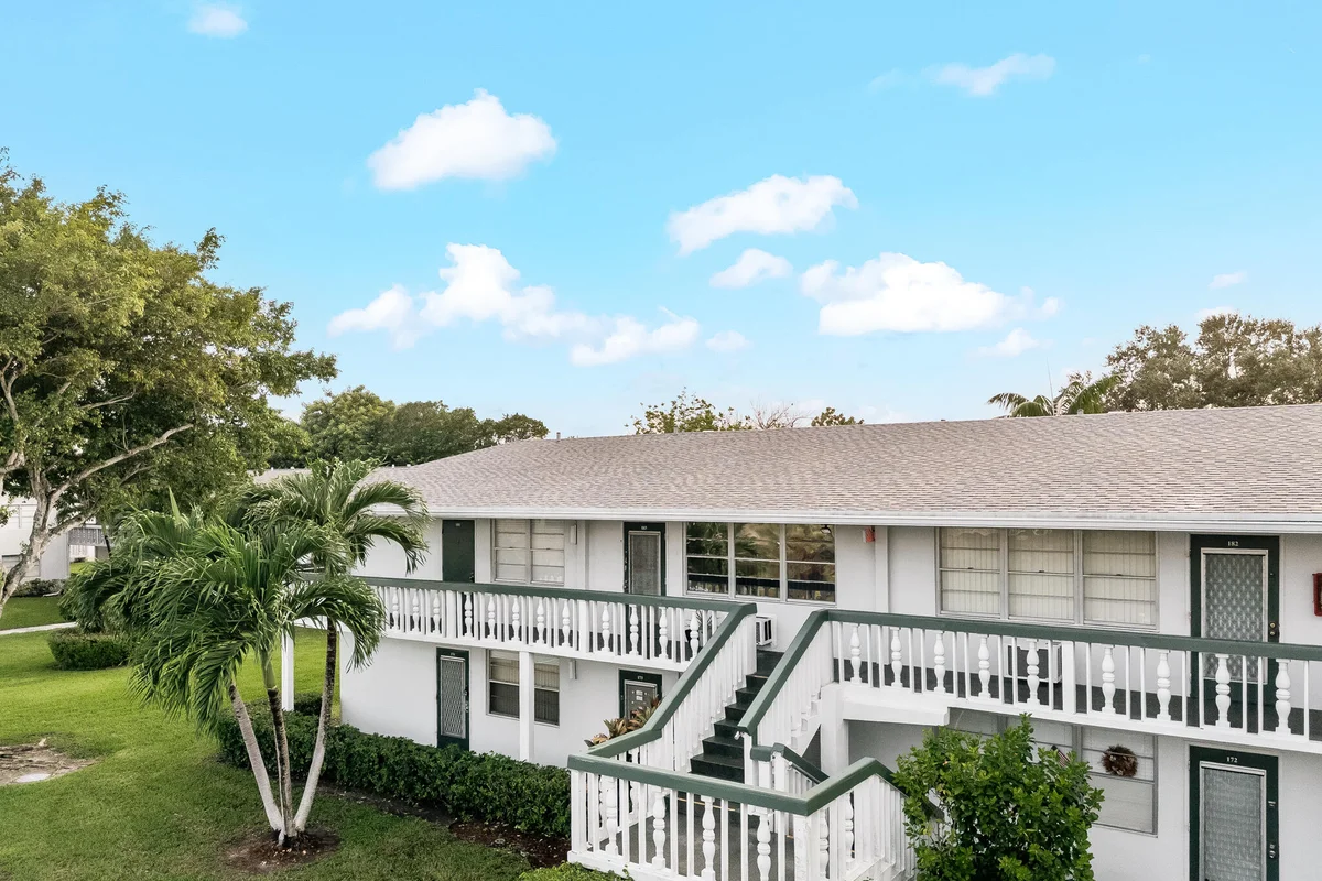 184 Oakridge L, Deerfield Beach: photo 1 of 55