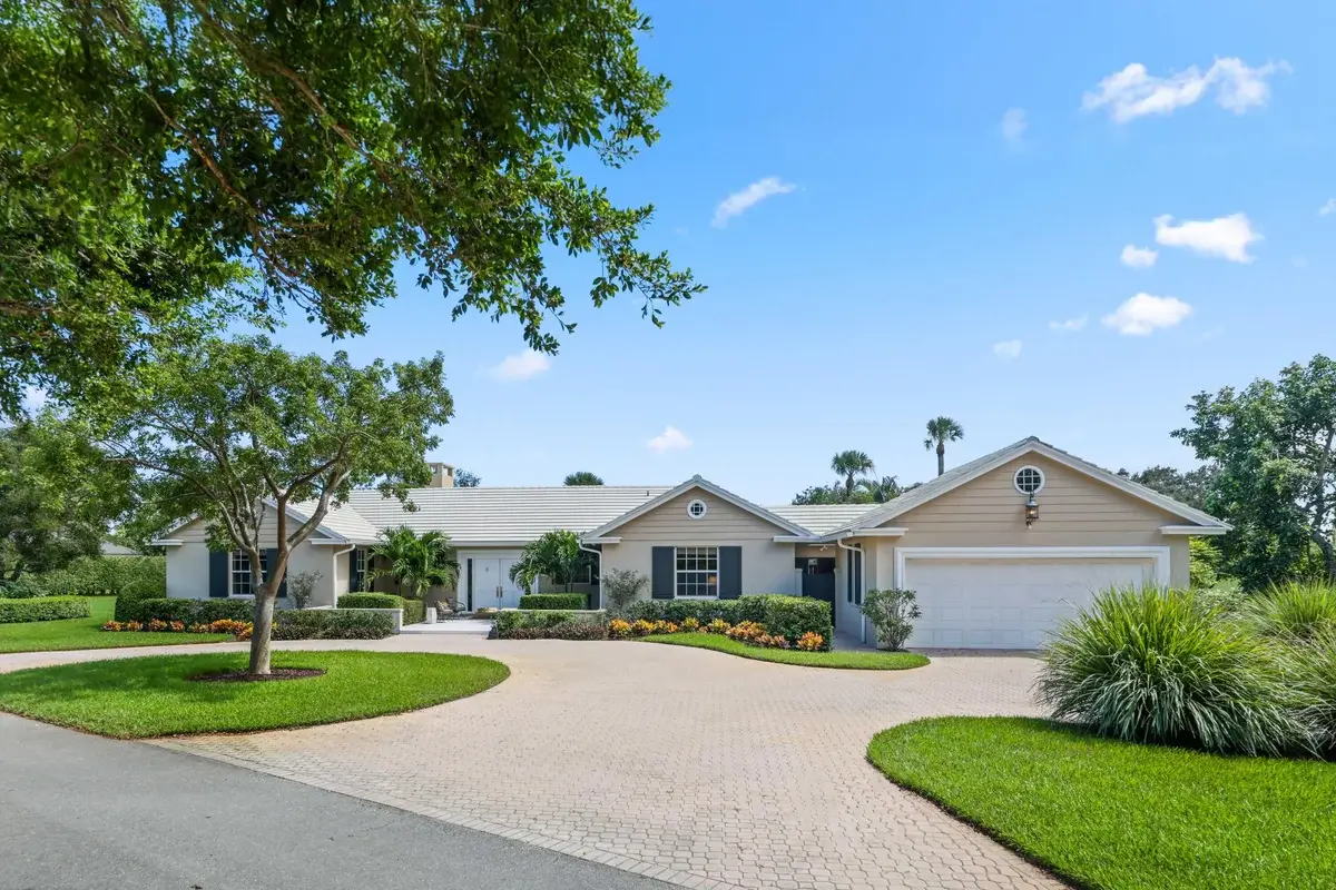 36 Country Rd, Golf: photo 1 of 51