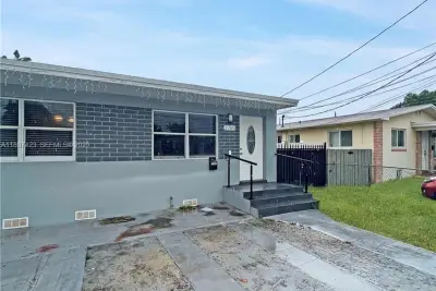 2783 SW 2785 33rd Ct, Miami: photo 1 of 16