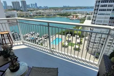18071 Biscayne Blvd #1801, Aventura: photo 1 of 9